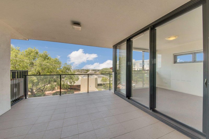 Photo - 14/19 Roseberry Street, Gladstone Central QLD 4680 - Image 6