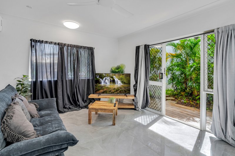 Photo - 14/192-196 Mann Street, Westcourt QLD 4870 - Image 6