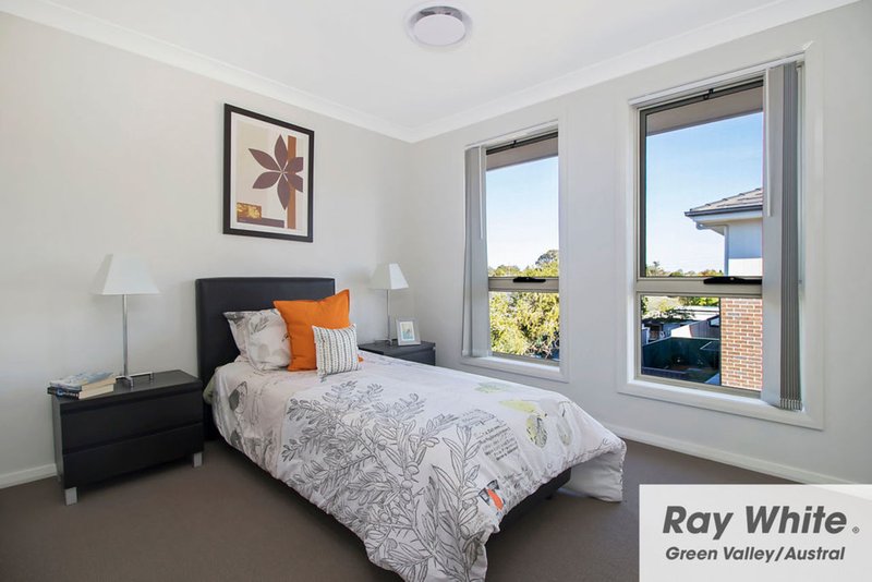 Photo - 1/42-44 Webster Rd , Lurnea NSW 2170 - Image 10