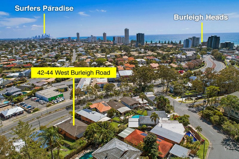 Photo - 1/42-44 West Burleigh Road, Burleigh Heads QLD 4220 - Image 12