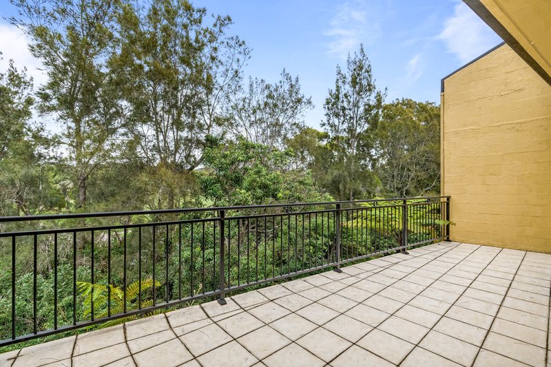 Photo - 14/2 Adcock Avenue, West Gosford NSW 2250 - Image 12