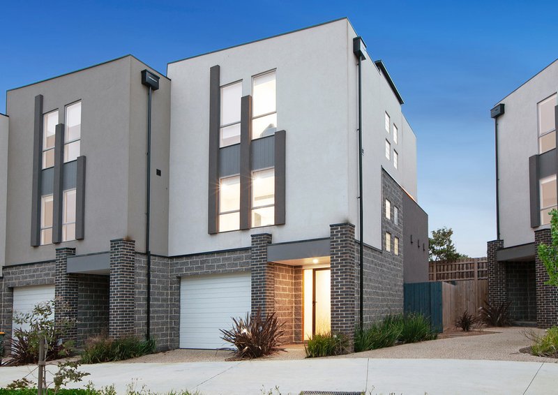 Photo - 14/2 Ambrose Treacy Drive, Bundoora VIC 3083 - Image 8