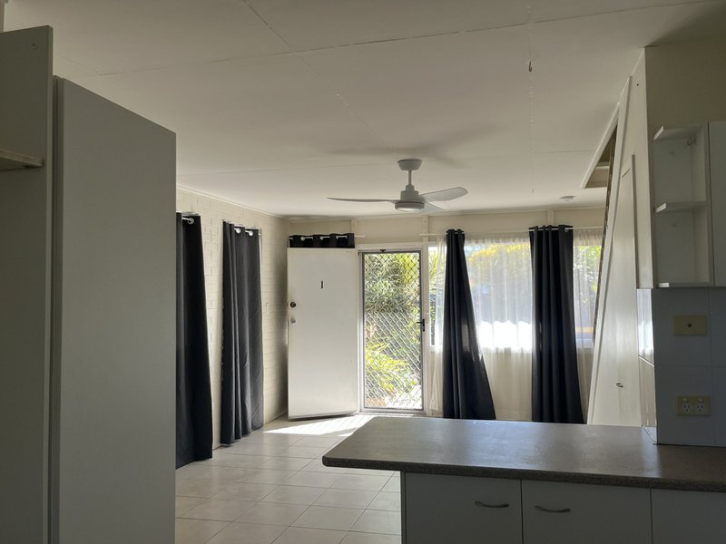 Photo - 1/42 Benabrow Avenue, Bongaree QLD 4507 - Image 3