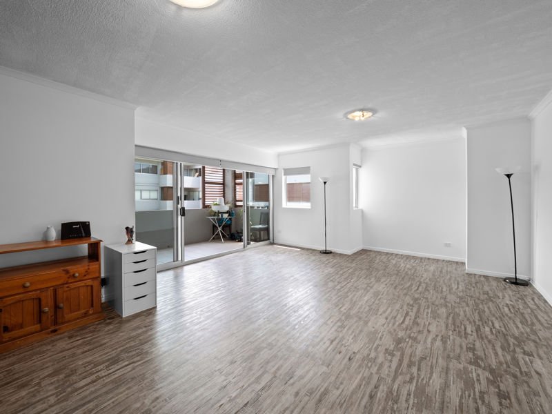 Photo - 14/2 Berwick Street, Fortitude Valley QLD 4006 - Image 4