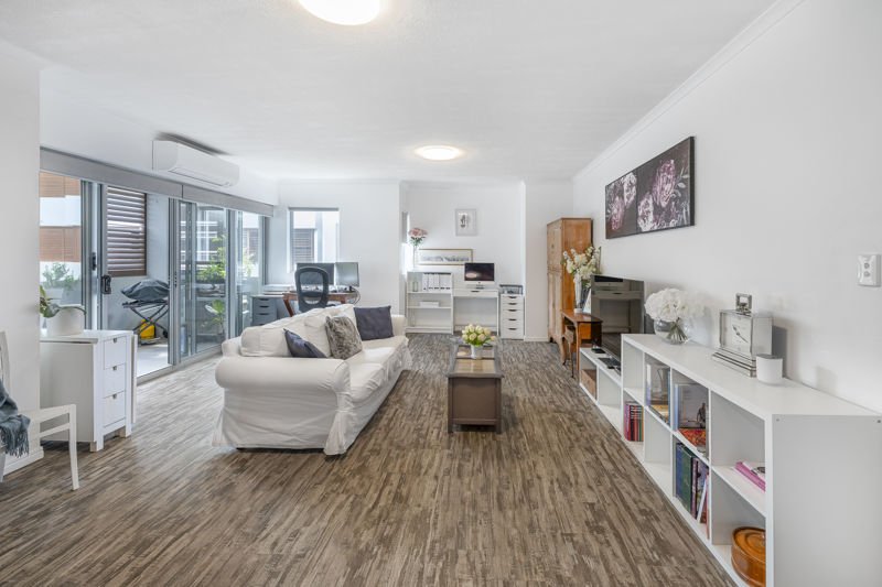 Photo - 14/2 Berwick Street, Fortitude Valley QLD 4006 - Image 1