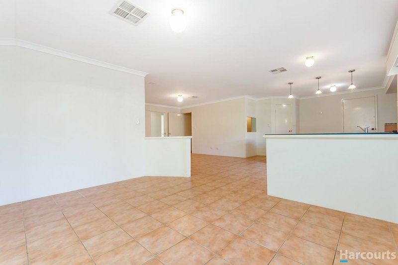 Photo - 142 Caledonia Avenue, Currambine WA 6028 - Image 4