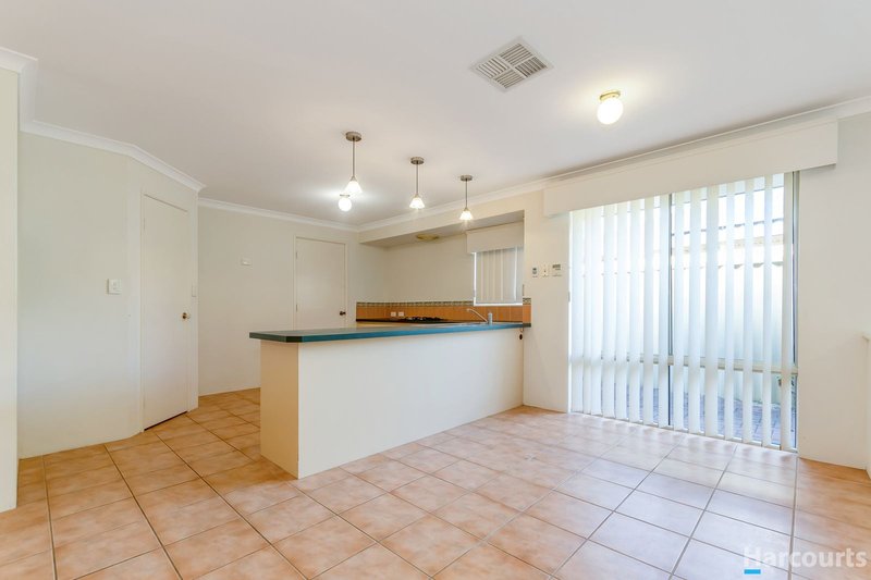 Photo - 142 Caledonia Avenue, Currambine WA 6028 - Image 9