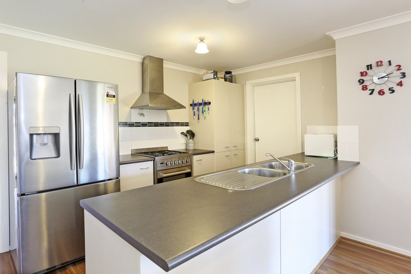 Photo - 142 Canterbury Road West , Lara VIC 3212 - Image 3