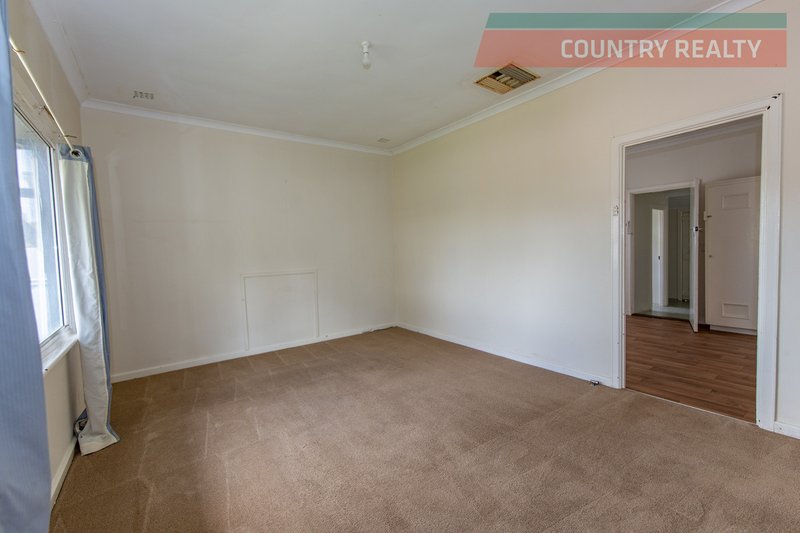 Photo - 142 Chidlow Street, Northam WA 6401 - Image 8