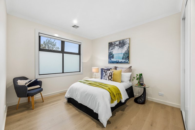 Photo - 1/42 Eley Road, Burwood VIC 3125 - Image 10