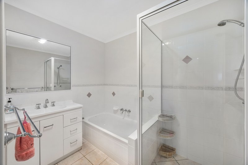 Photo - 1/42 Golf View Drive, Boyne Island QLD 4680 - Image 11