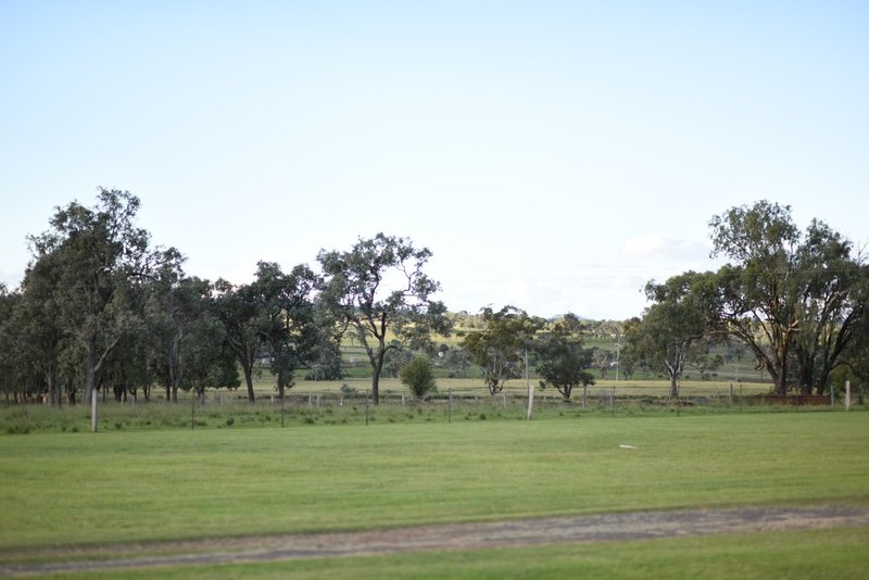 Photo - 142 Harelmar Road, Southbrook QLD 4363 - Image 3