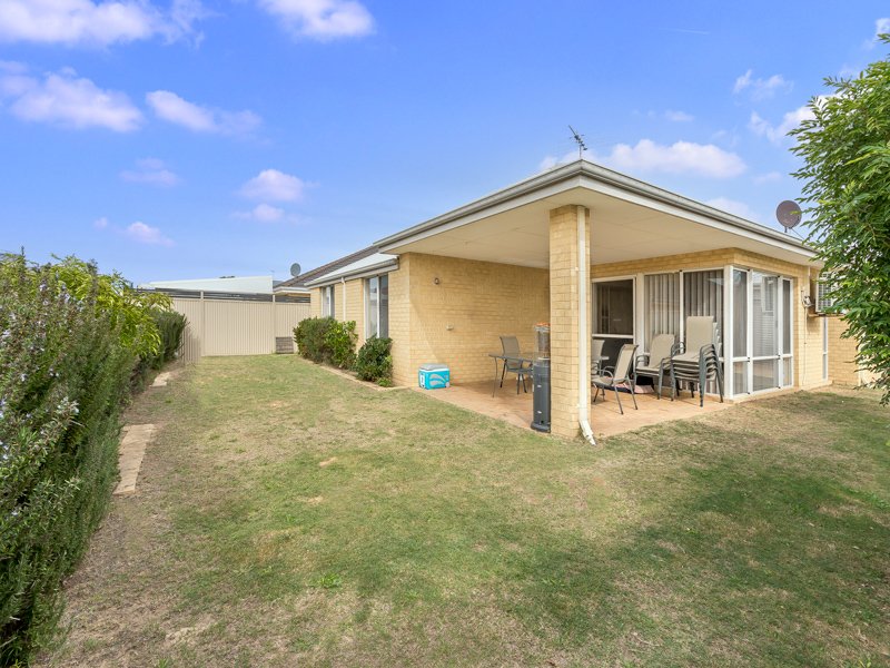 Photo - 142 Harrington Waters Drive, Waikiki WA 6169 - Image 4