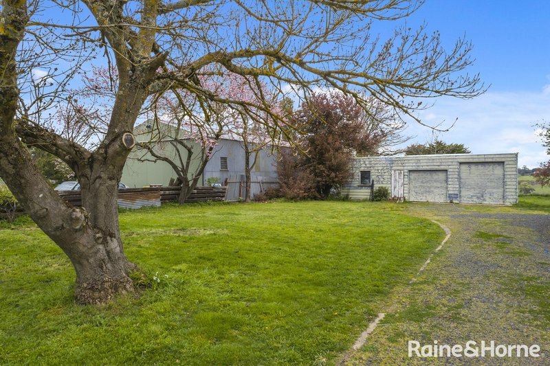 Photo - 142 High Street, Kyneton VIC 3444 - Image 7