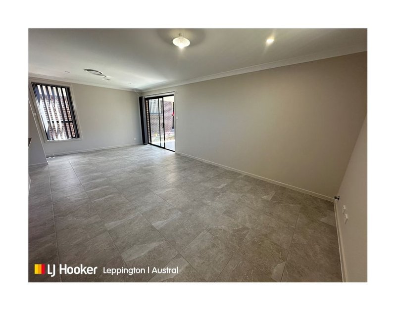 Photo - 142 Horologium Road, Austral NSW 2179 - Image 3