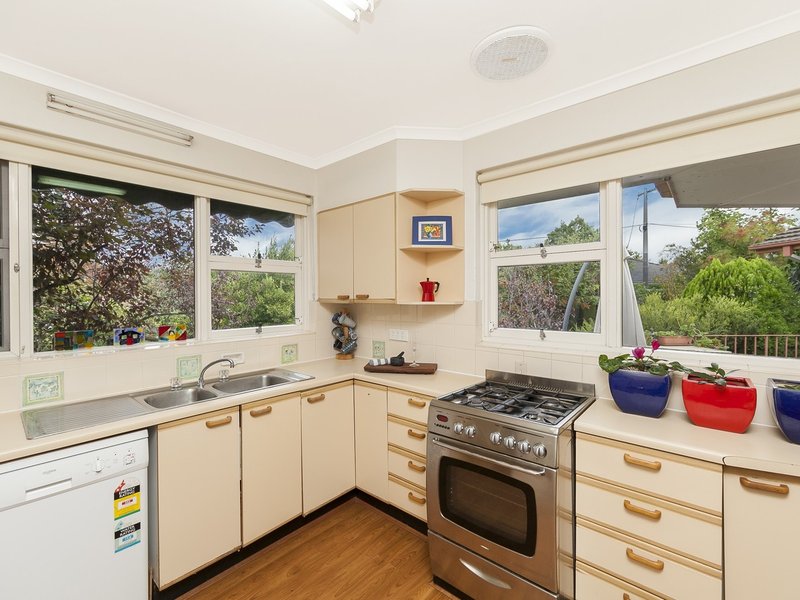 Photo - 142 La Perouse Street, Griffith ACT 2603 - Image 3