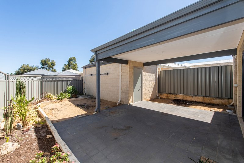 Photo - 142 Lambeth Circle, Wellard WA 6170 - Image 15