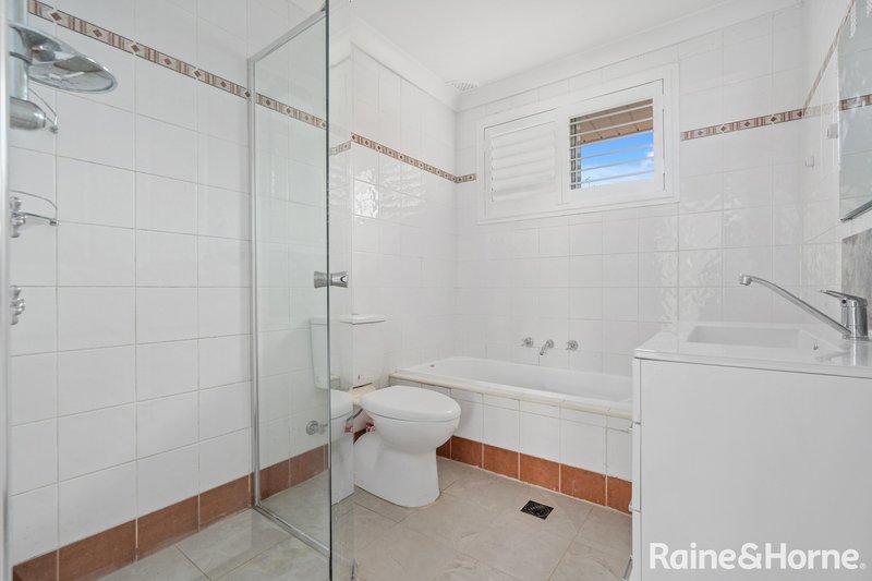 Photo - 142 Longhurst Road, Minto NSW 2566 - Image 6