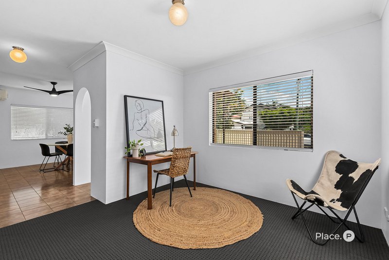 Photo - 1/42 Macaulay Street, Coorparoo QLD 4151 - Image 3