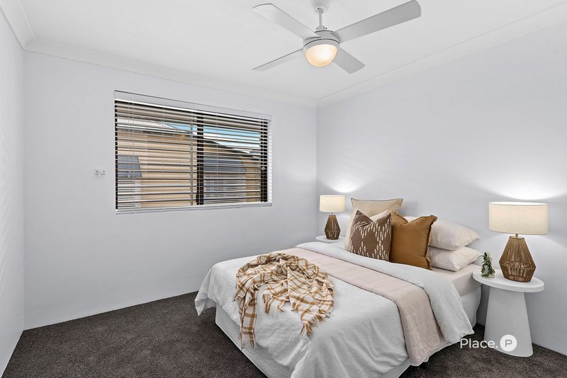 Photo - 1/42 Macaulay Street, Coorparoo QLD 4151 - Image 12