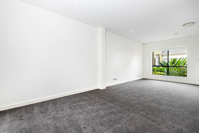 Photo - 14/2 Mcclausland Place, Kellyville NSW 2155 - Image 2