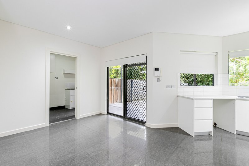 Photo - 14/2 Mcclausland Place, Kellyville NSW 2155 - Image 3