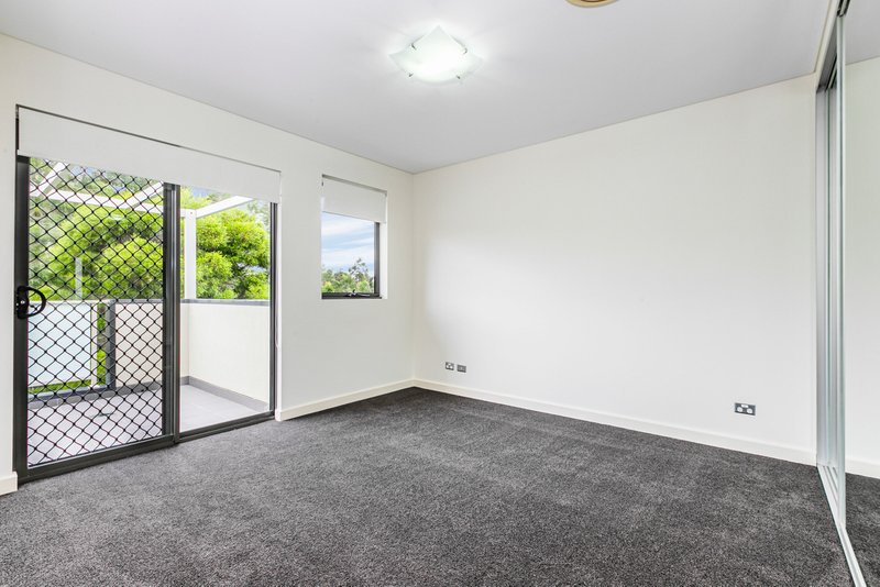 Photo - 14/2 Mcclausland Place, Kellyville NSW 2155 - Image 5