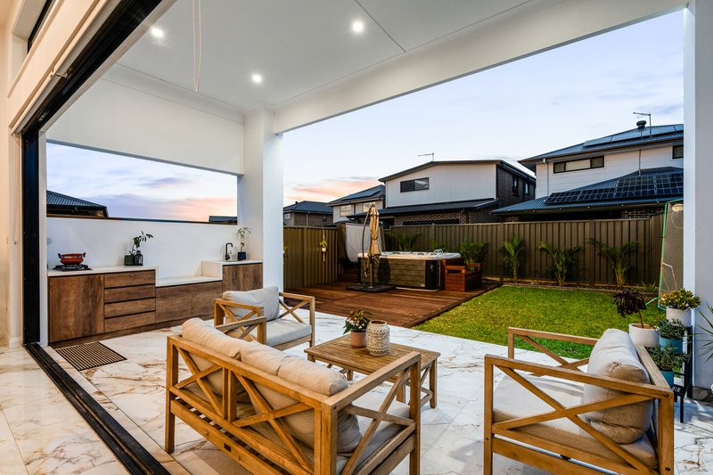 Photo - 142 Parkway Drive, Marsden Park NSW 2765 - Image 17