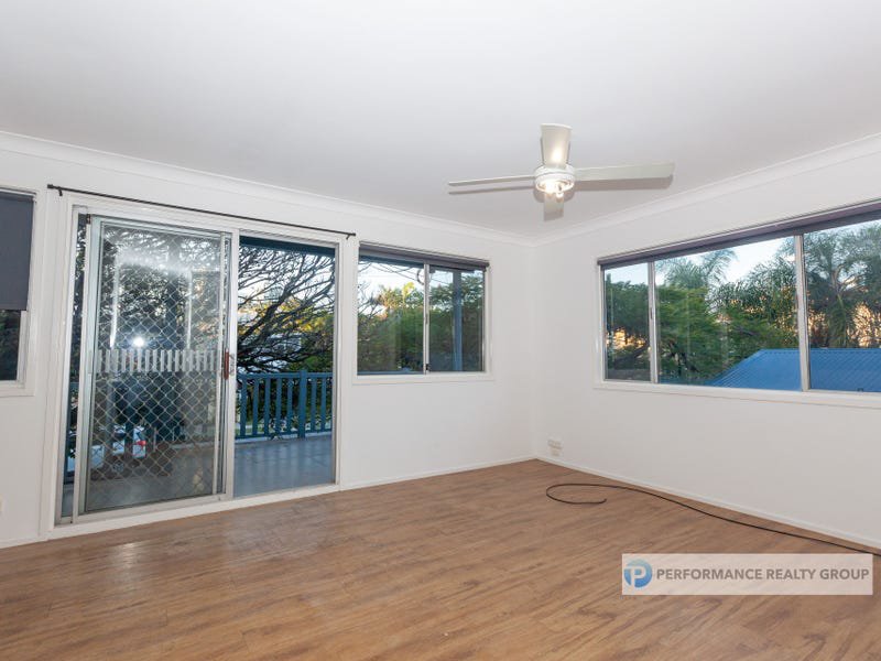 Photo - 1/42 Peerless Avenue, Mermaid Beach QLD 4218 - Image 2