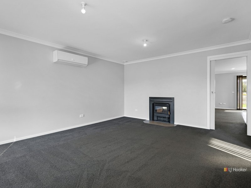 Photo - 142 Percival Street, Latrobe TAS 7307 - Image 5