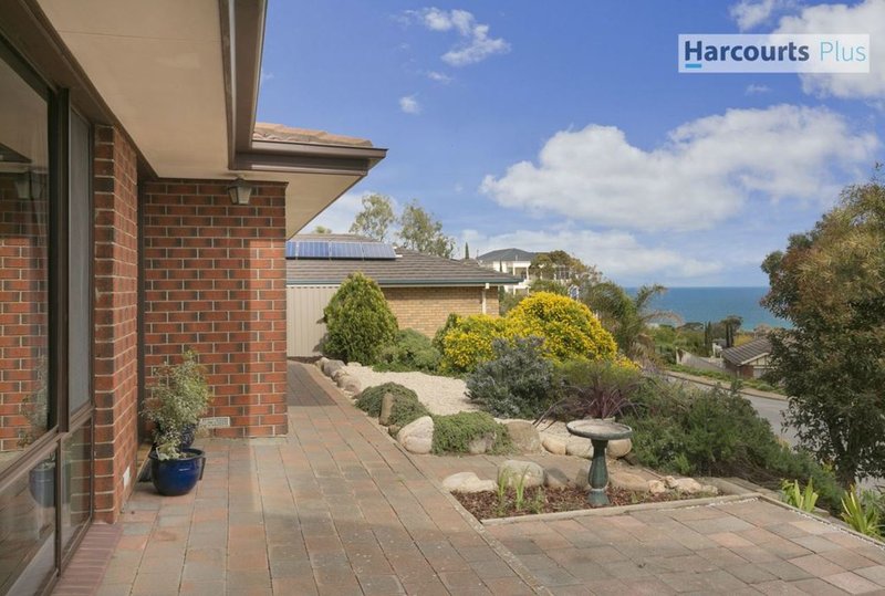 Photo - 142 Perry Barr Road, Hallett Cove SA 5158 - Image 2