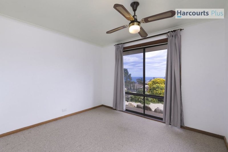 Photo - 142 Perry Barr Road, Hallett Cove SA 5158 - Image 10