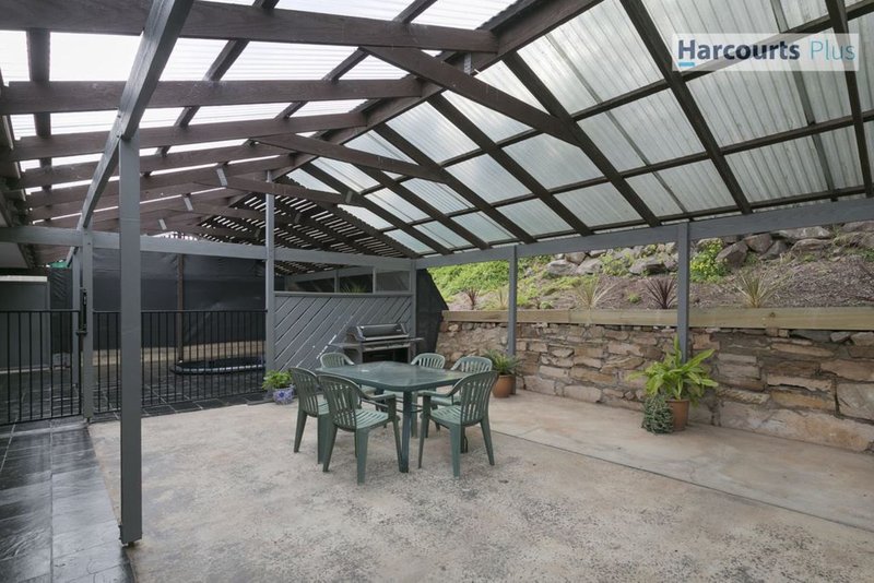 Photo - 142 Perry Barr Road, Hallett Cove SA 5158 - Image 14