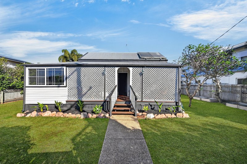 Photo - 142 Queens Road, Hermit Park QLD 4812 - Image 3