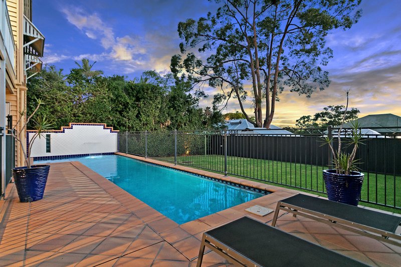 Photo - 142 Rode Road, Wavell Heights QLD 4012 - Image 3