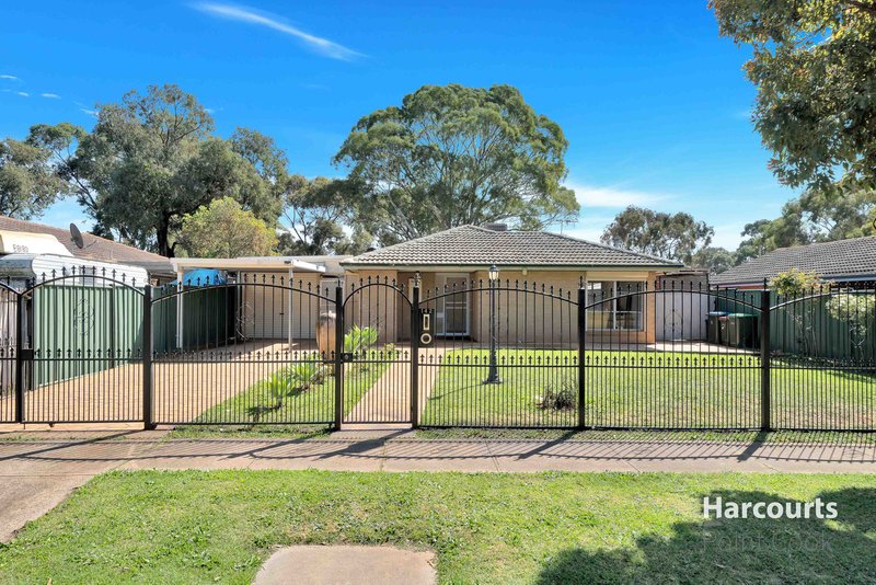 Photo - 142 South Ring Road, Werribee VIC 3030 - Image 2