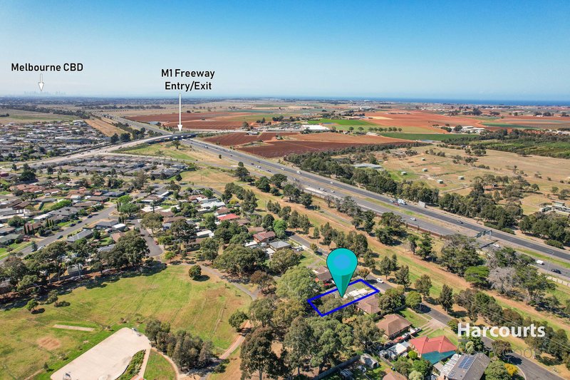 Photo - 142 South Ring Road, Werribee VIC 3030 - Image 27