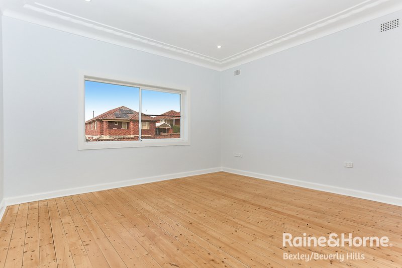 Photo - 142 Stoney Creek Road, Beverly Hills NSW 2209 - Image 4