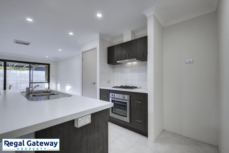 Photo - 14/2 Twilight Mews, Aubin Grove WA 6164 - Image 9