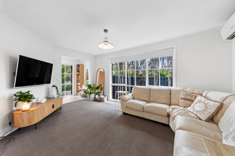 Photo - 1/42 Van Der Haar Avenue, Berwick VIC 3806 - Image 4