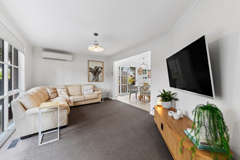 Photo - 1/42 Van Der Haar Avenue, Berwick VIC 3806 - Image 5