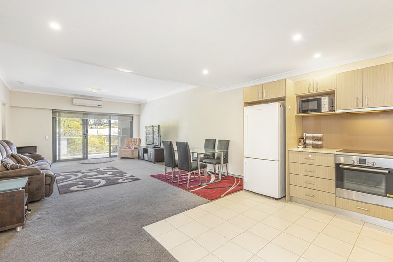 Photo - 14/2 Walsh Loop, Joondalup WA 6027 - Image 4