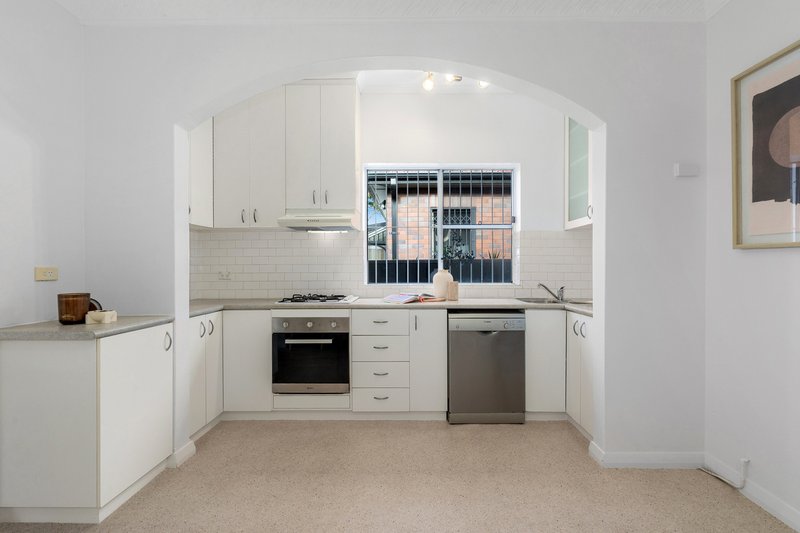 Photo - 142 Wardell Road, Marrickville NSW 2204 - Image 8