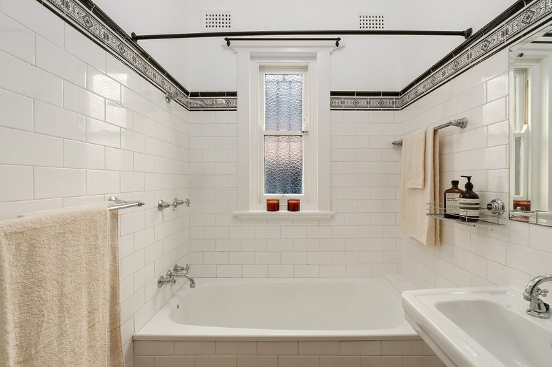 Photo - 142 Wardell Road, Marrickville NSW 2204 - Image 9