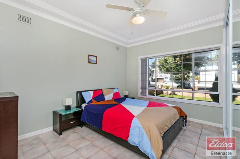 Photo - 142 Wilbur Street, Greenacre NSW 2190 - Image 6