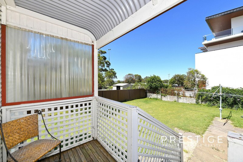 Photo - 142 Willarong Road, Caringbah NSW 2229 - Image 5