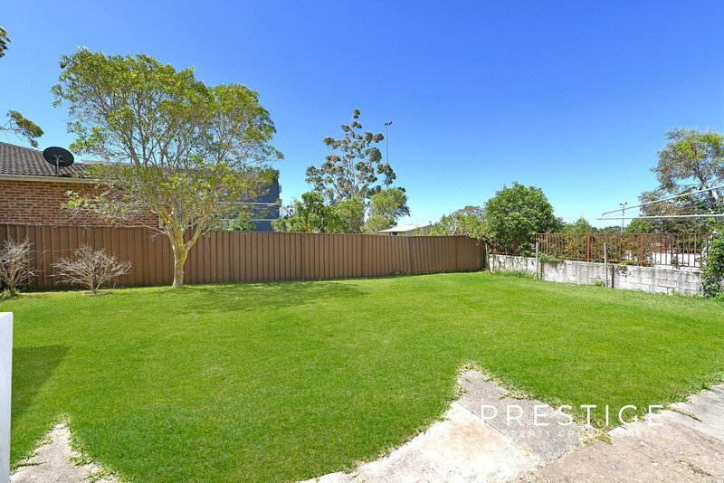 Photo - 142 Willarong Road, Caringbah NSW 2229 - Image 6