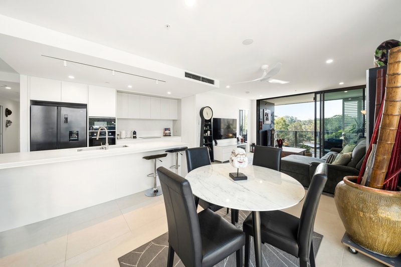 Photo - 14/20 Executive Drive, Burleigh Waters QLD 4220 - Image 7