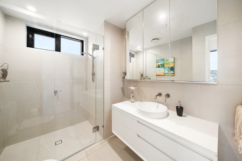 Photo - 14/20 Executive Drive, Burleigh Waters QLD 4220 - Image 13