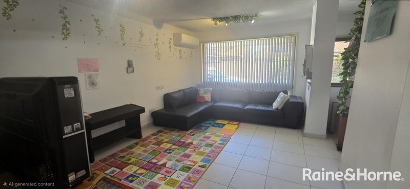 Photo - 14/201-207 Harrow Road, Glenfield NSW 2167 - Image 2